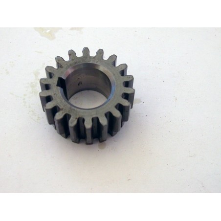 Half Time pinion for straight timing shaft for  1929  models 5,6,8,9,80,90 (part number 4497) and Lion/9/9A/90 for  1932/5.