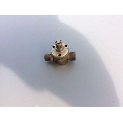 Three way oil taps