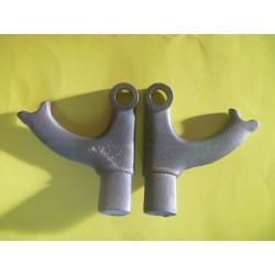 Rear stand pivot castings, twin-port to 1933
